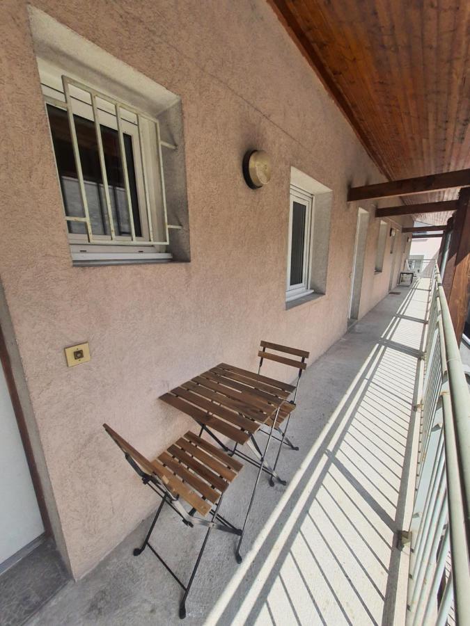 Studio Au Calme Espace Exterieur Parking Gratuit Dans La Rue Гренобль Экстерьер фото